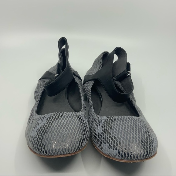 TSUBO‎ leather flats. - Picture 4 of 14